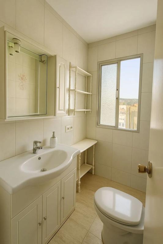 Sale of apartment in Avenida mercado, Marbella
 photo 3