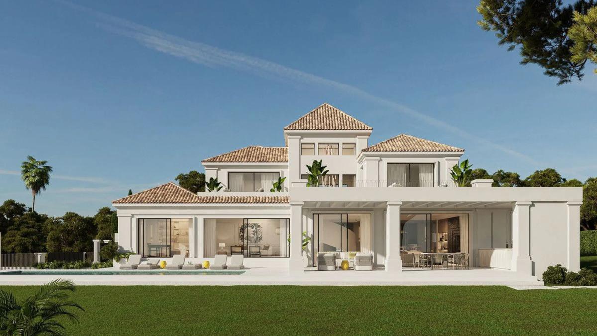 Sale of independent chalet in Barrio Casco Antiguo, Marbella
 photo 2