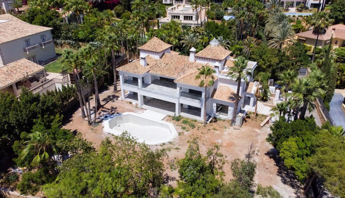 Sale of independent chalet in Barrio Casco Antiguo, Marbella
 photo 3