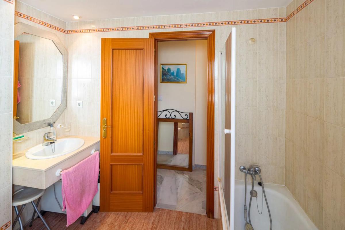 Venta de duplex en Barrio Playa Bajadilla-Puertos, Marbella photo 5