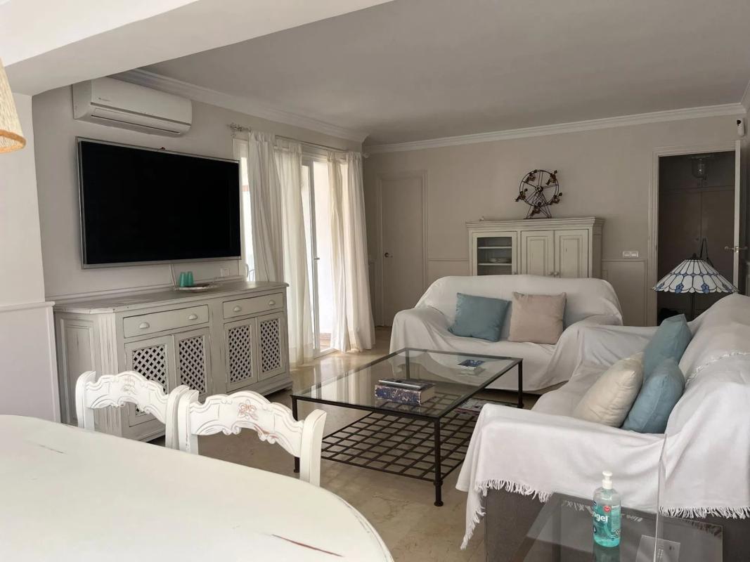 Venta de piso en Calle de Ramón Gómez de la Serna, 19, Marbella
photo 3