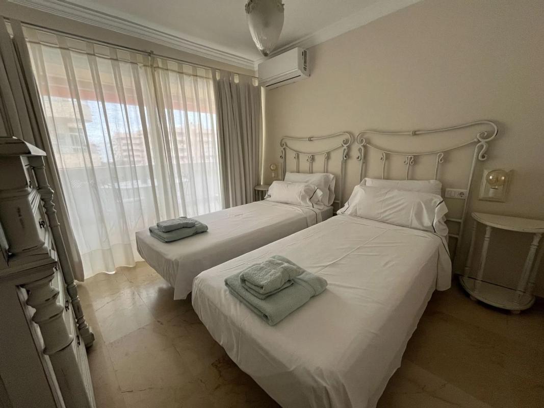 Venta de piso en Calle de Ramón Gómez de la Serna, 19, Marbella
photo 5