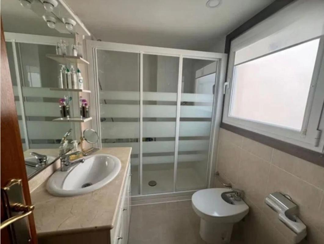 Venta de piso en Calle Camilo José Cela, Marbella
 photo 5