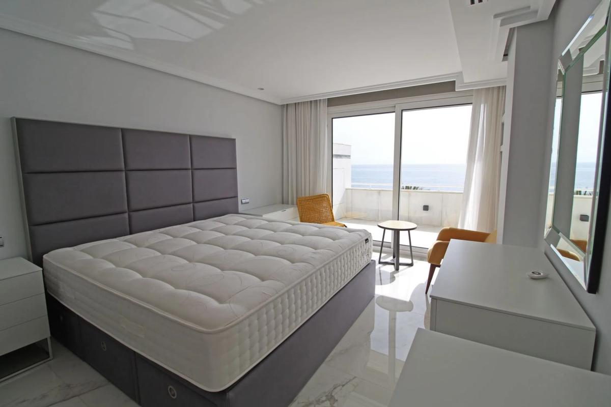 Venta de piso en Calle Estébanez Calderón, 10, Marbella
 photo 3