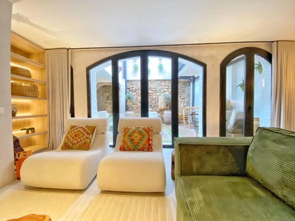 Terraced house for sale at Barrio Casco Antiguo , Marbella thumbnail 1