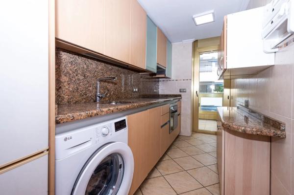 Квартира на продажу на Barrio Playa Bajadilla-Puertos, Марбелла photo 1
