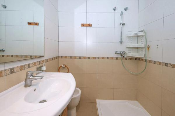 Квартира на продажу на  Barrio Playa Bajadilla-Puertos, Марбелла photo 4