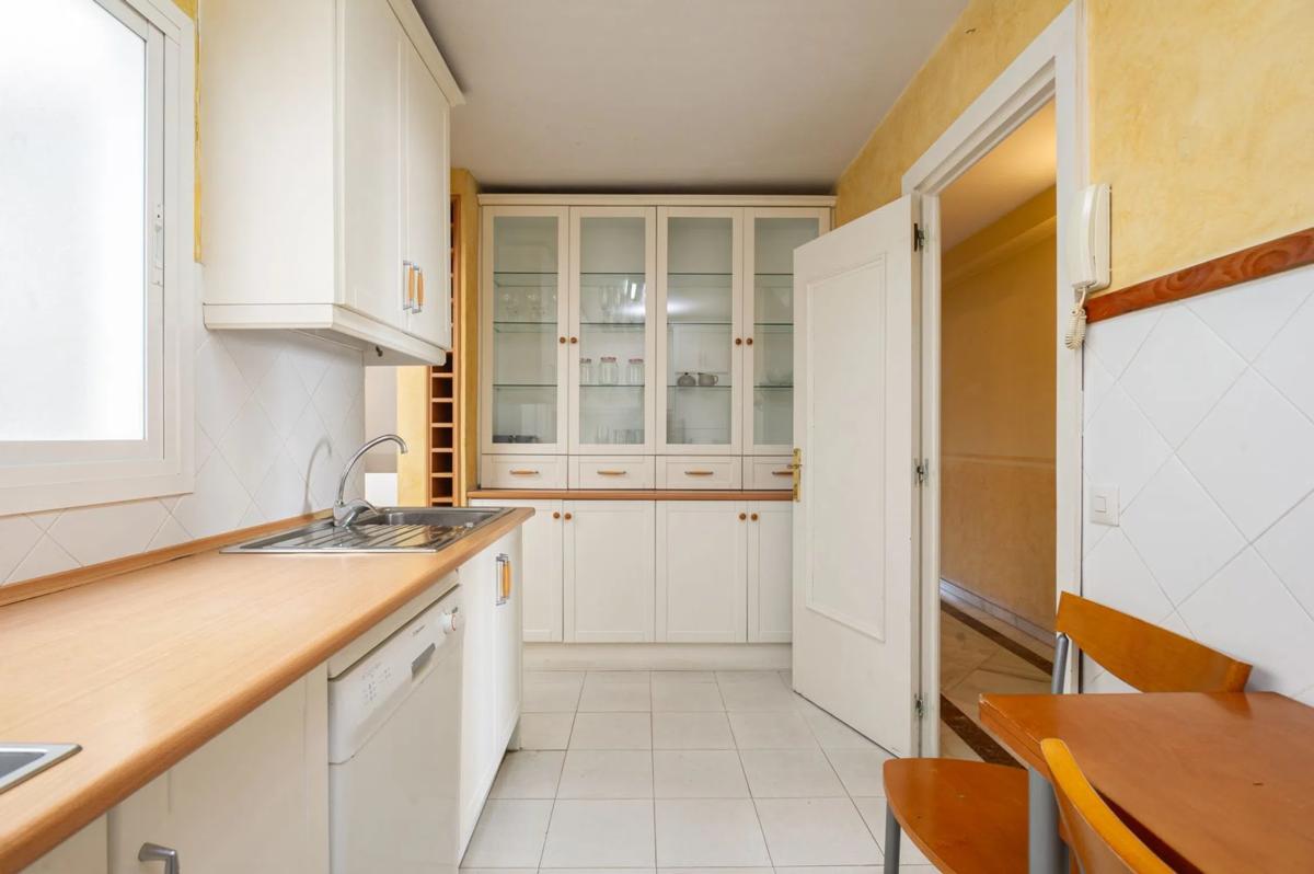 Venta de piso en Barrio Ricardo Soriano, Marbella
 photo 2