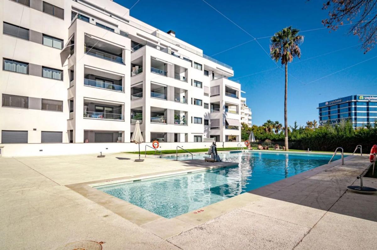 Venta de piso en Avenida Severo Ochoa, 53, Marbella
 photo 4