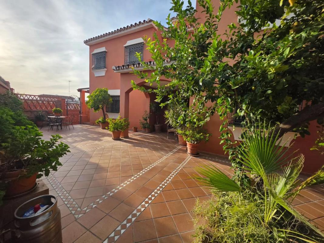 Sale of independent chalet in Calle Fernando VII, Marbella
photo 4