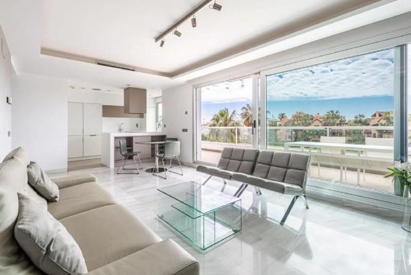 Ático en venta en Barrio Casco Antiguo, Marbella thumbnail 2