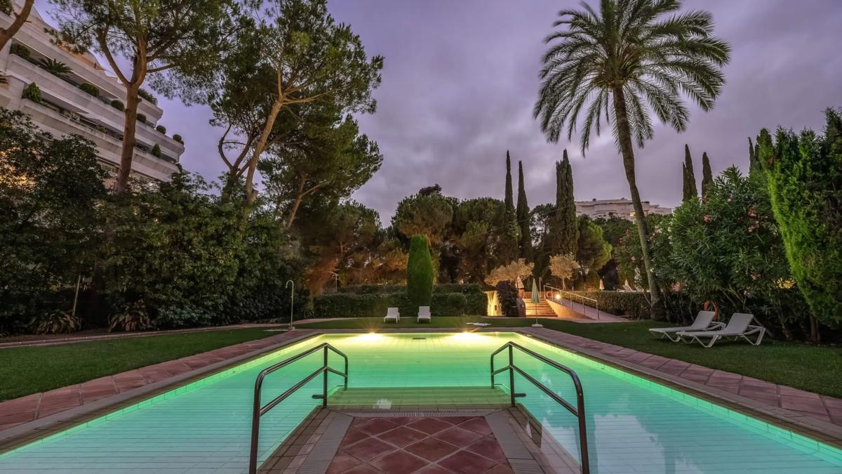 Venta de piso en Calle Arturo Rubinstein, Marbella
 photo 2