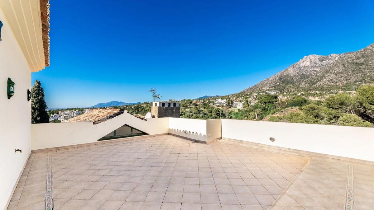Sale of independent chalet in Calle Carmen Montiel, Marbella
 photo 5