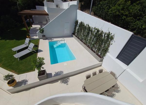 Chalet independiente en venta en Calle Hermanos Belón Lima, Marbella
 photo 1