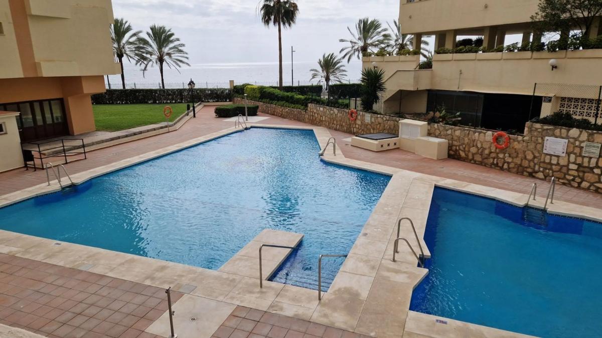 Venta de estudio en Calle Camilo José Cela, 3, Marbella photo 4