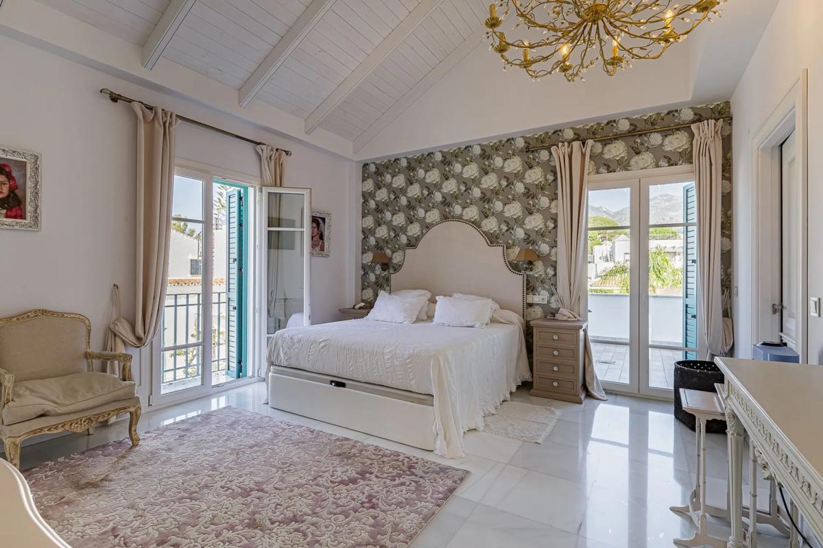 Venta de chalet independiente en Plaza de la Lola, 7, Marbella
photo 1