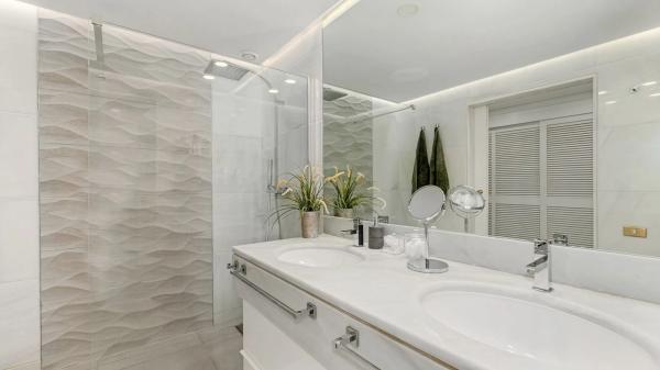 Piso en venta en Calle Arturo Rubinstein, Marbella
 photo 4