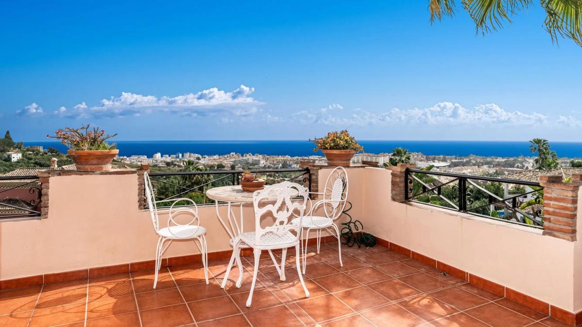 Venta de chalet independiente en Calle Borgoña, Marbella
photo 1