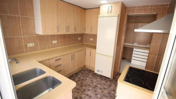Piso en venta en Calle Virgen del Pilar, Marbella
thumbnail 1