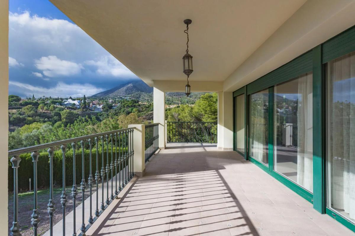 Sprzedaż niezależnego domku jednorodzinnego w Calle Carmen Montiel, Marbella photo 4