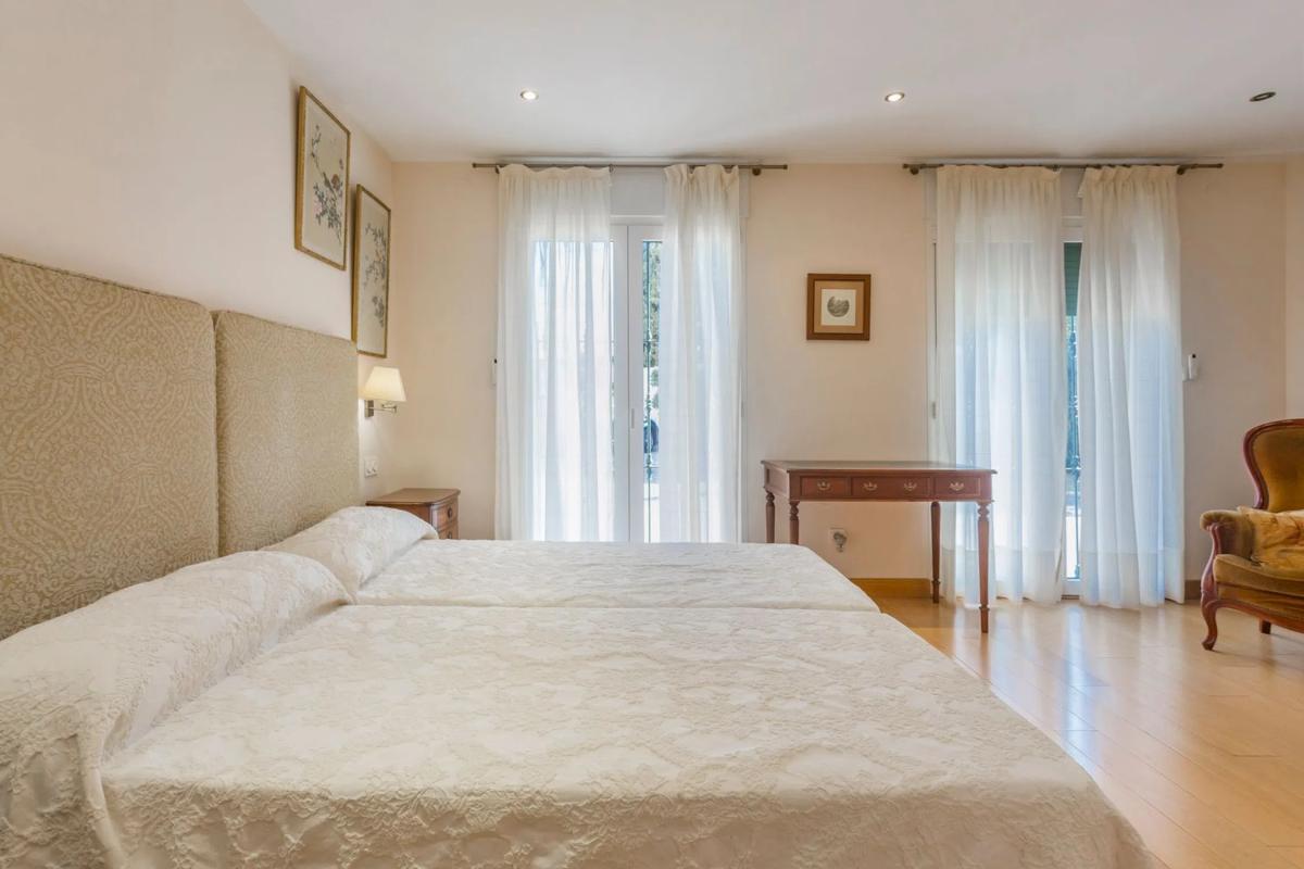Sprzedaż niezależnego domku jednorodzinnego w Calle Carmen Montiel, Marbella photo 5