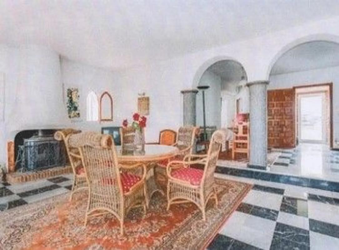 Venta de chalet independiente en Barrio Valdeolletas-Las Cancelas-Xarblanca, Marbella
photo 3