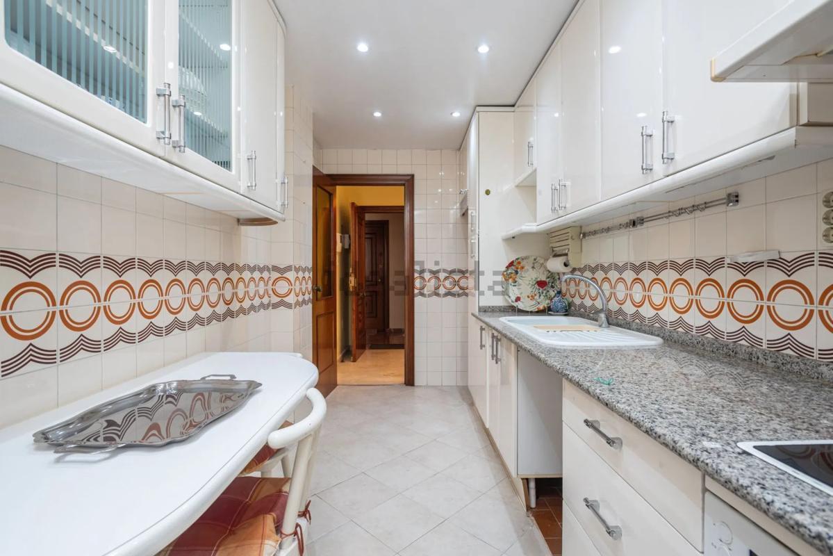 Sale of apartment in Avenida Ricardo Soriano, Marbella
photo 4