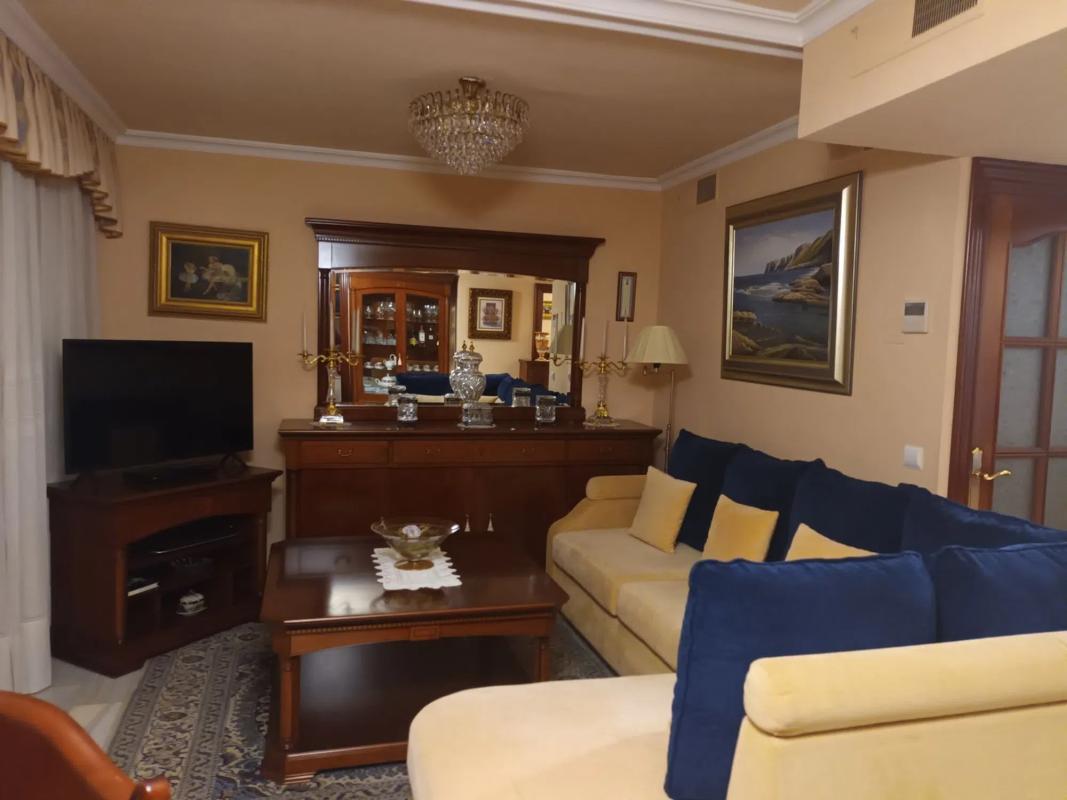 Sprzedaż mieszkania w Calle Camilo José Cela, 12, Marbella
photo 2