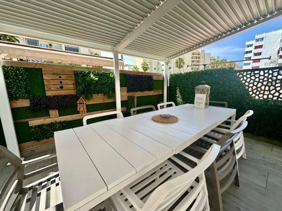 Sale of apartment in Calle Azorín, Marbella
 photo 3