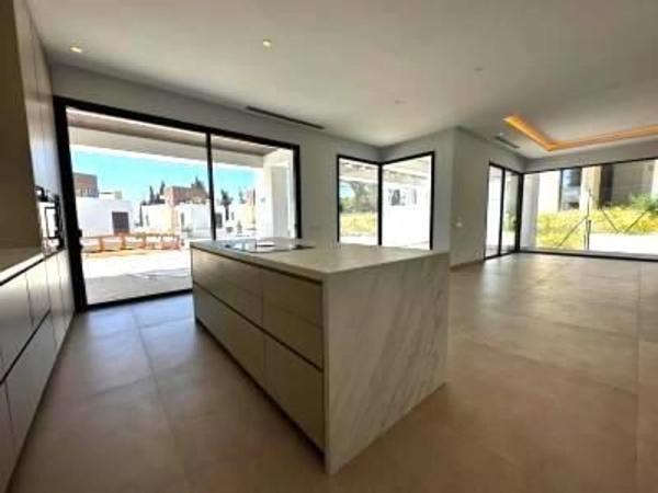 Chalet independiente en venta en Plaza Vigil de Quiñones, Marbella
 photo 2