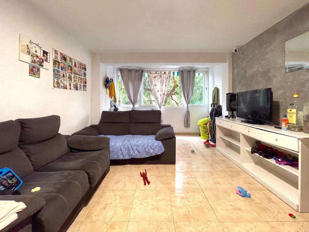 Venta de piso en Pasaje Salvador Allende, Marbella
photo 1