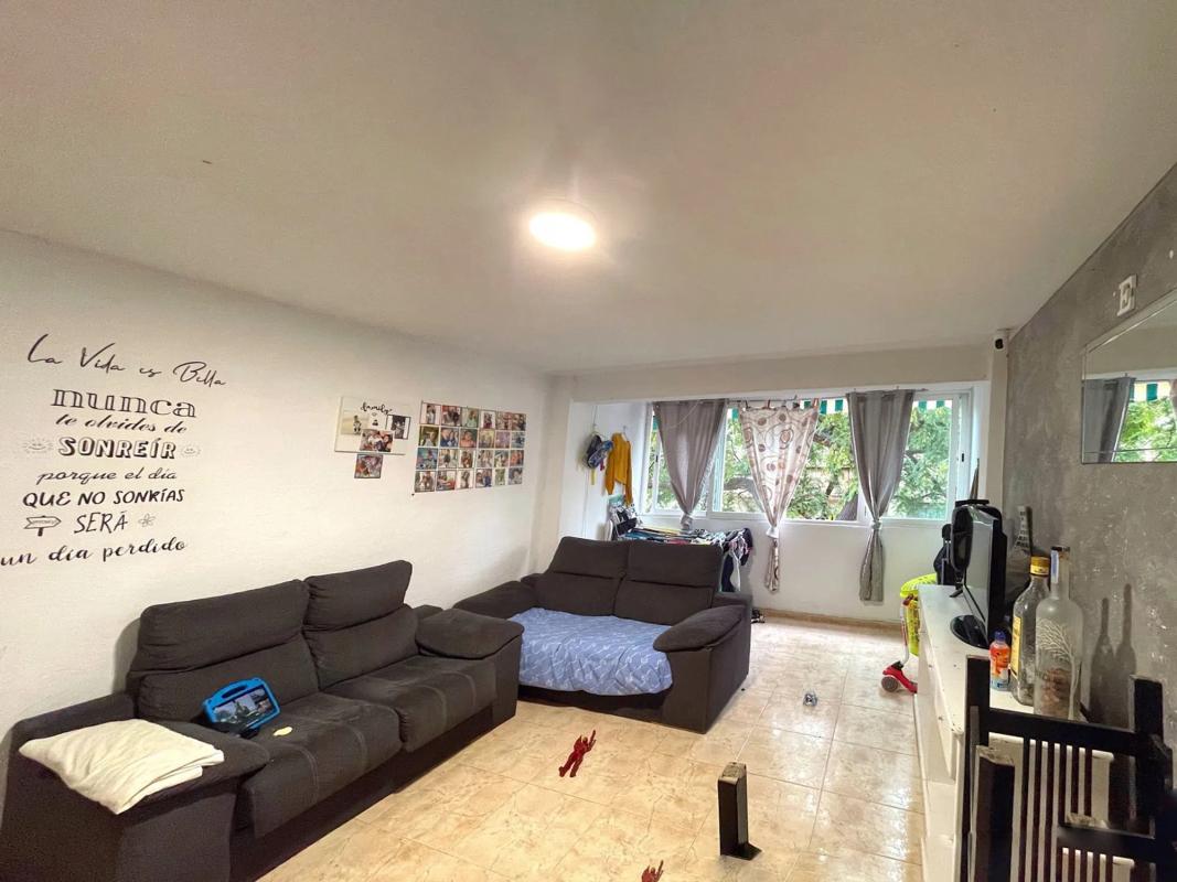 Venta de piso en Pasaje Salvador Allende, Marbella
photo 2