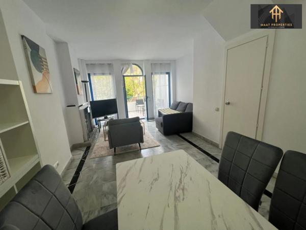 Duplex en venta en Calle de Ramón Gómez de la Serna, Marbella photo 1