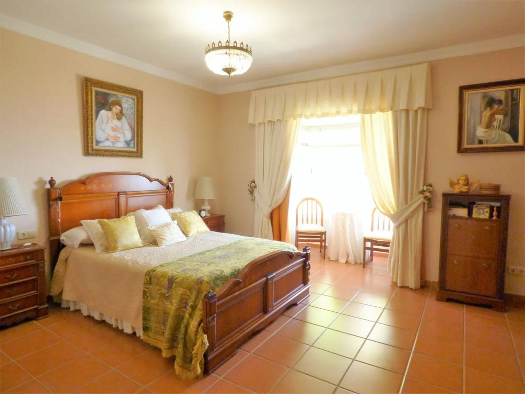 Продажа отдельного шале в Barrio Huerta del Prado-La Montua, Марбелла photo 3