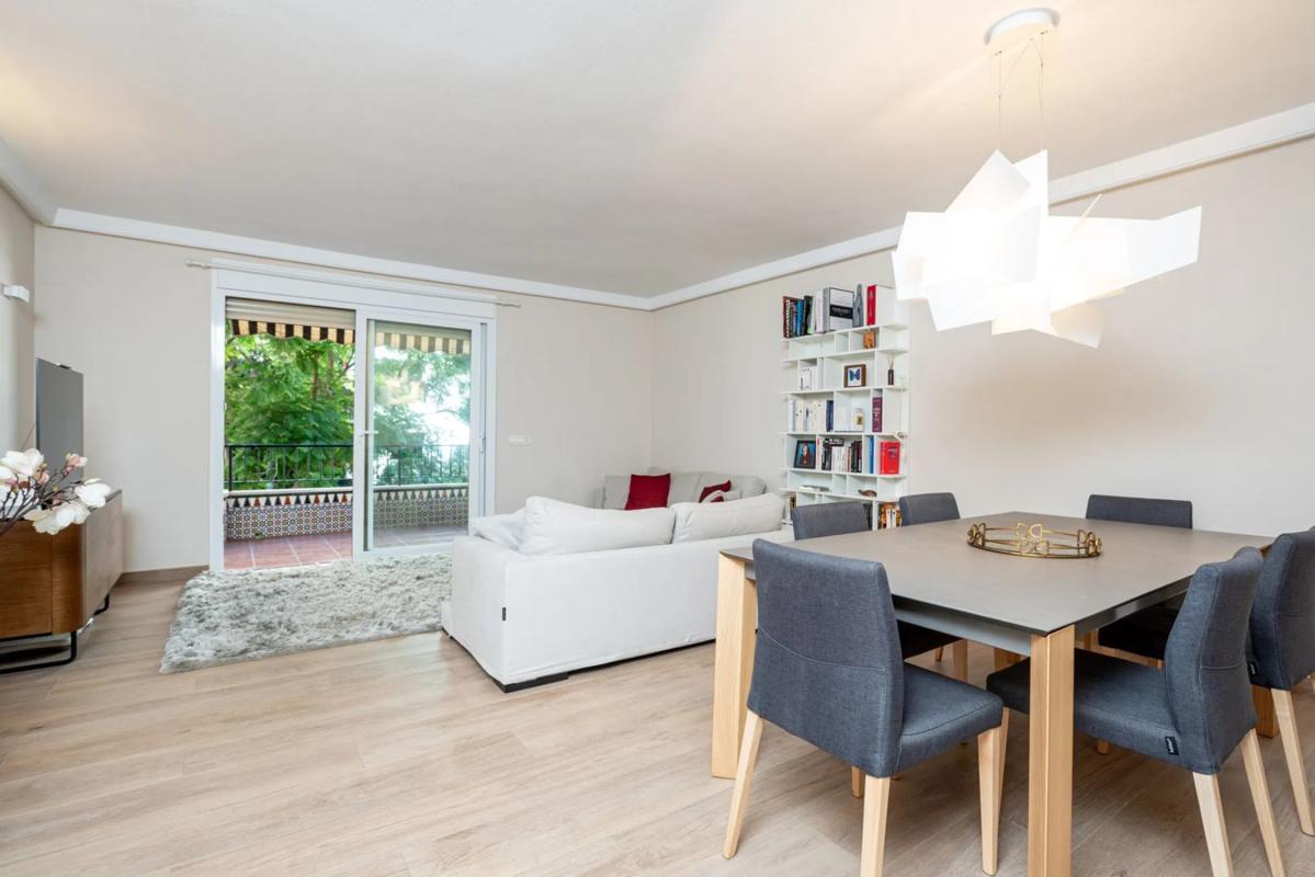 Продажа квартиры на Barrio Playa Bajadilla-Puertos, Марбелла
photo 1
