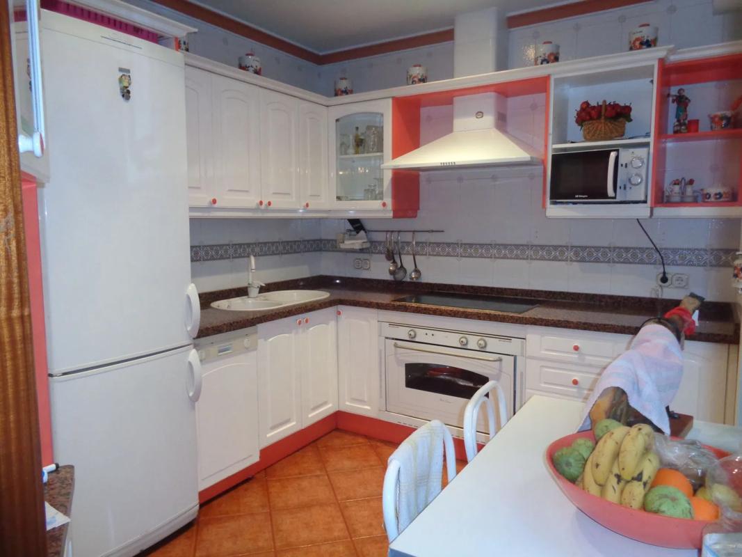 Venta de chalet adosado en Barrio Playa Bajadilla-Puertos , Marbella photo 2