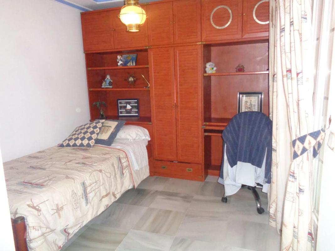 Venta de chalet adosado en Barrio Playa Bajadilla-Puertos , Marbella photo 3