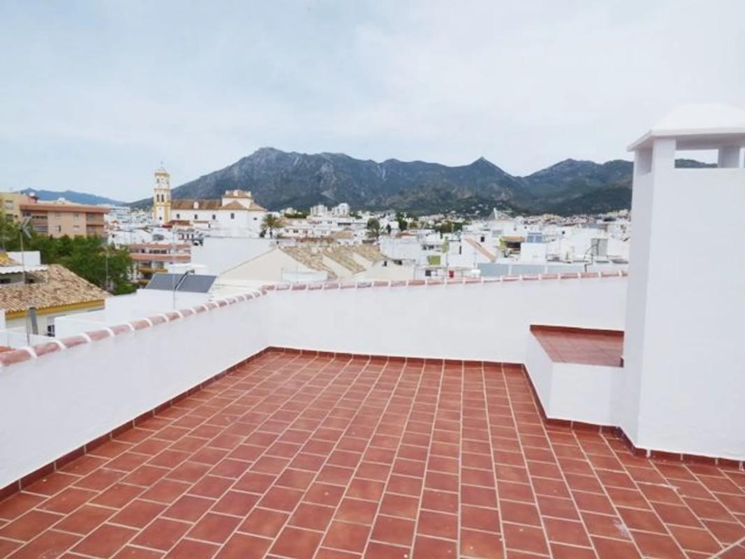 Venta de chalet adosado en Barrio Casco Antiguo , Marbella photo 4