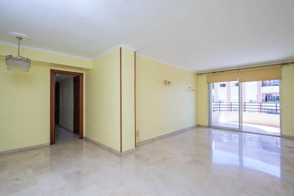 Piso en venta en Avenida Ricardo Soriano, Marbella
photo 1