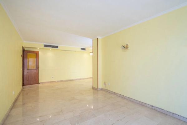 Piso en venta en Avenida Ricardo Soriano, Marbella
thumbnail 2