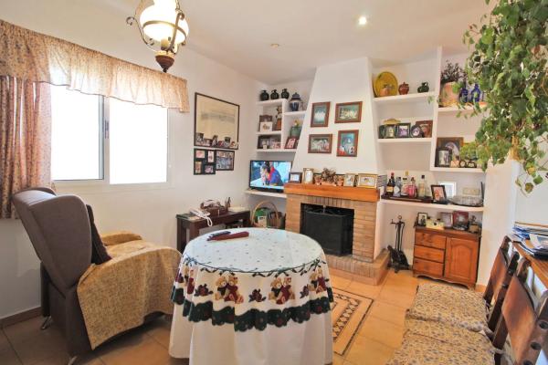 Chalet independiente en venta en Barrio La Patera, Marbella
 photo 2