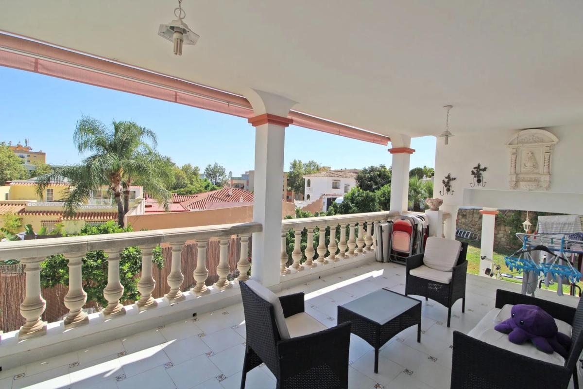 Продажа отдельного шале в Barrio La Patera, Марбелла photo 4
