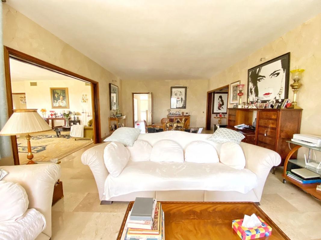 Продажа отдельного шале в  Barrio Valdeolletas-Las Cancelas-Xarblanca, Марбелла photo 3