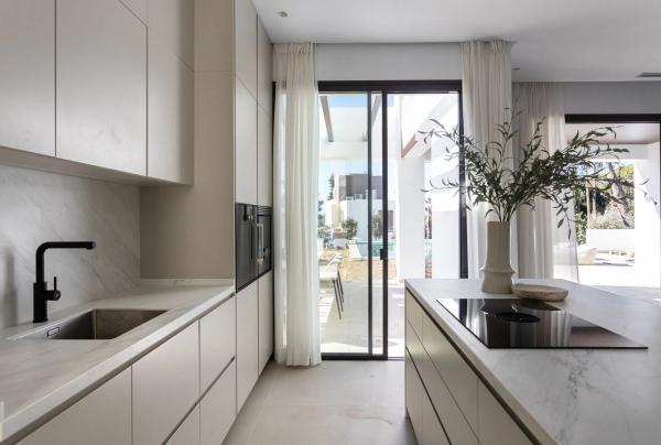 Chalet independiente en venta en Calle Vigil de Quiñones, 2, Marbella
thumbnail 2