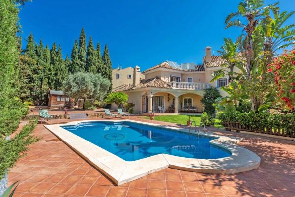 Частный шале на продаже в Barrio Valdeolletas-Las Cancelas-Xarblanca, Марбелла photo 1