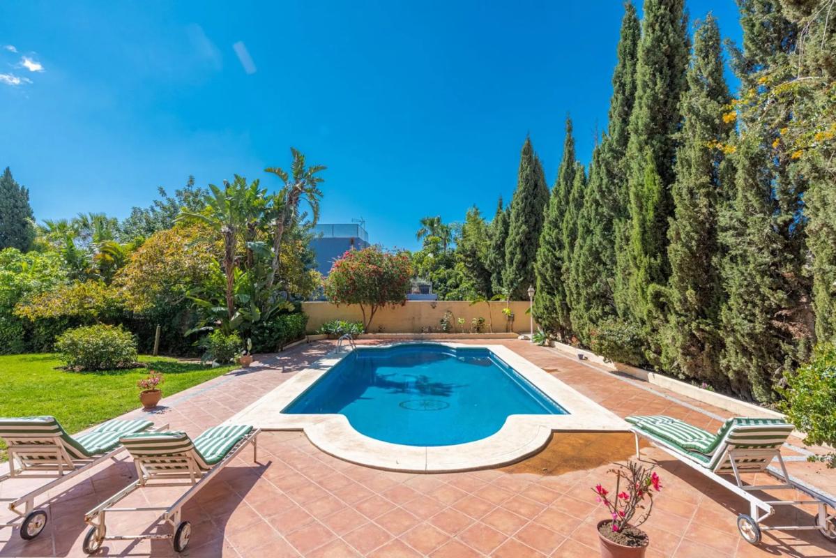 Venta de chalet independiente en Barrio Valdeolletas-Las Cancelas-Xarblanca, Marbella
photo 5