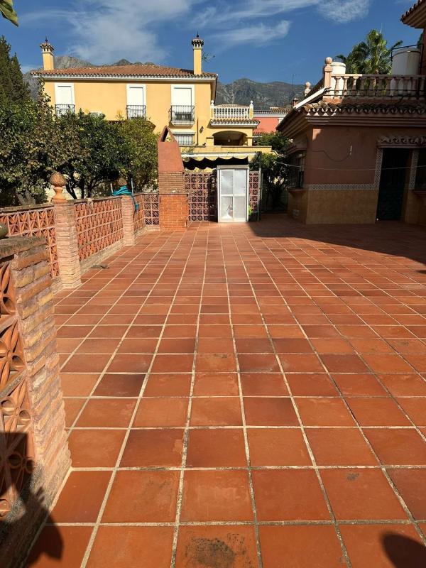 Venta de chalet independiente en Barrio Valdeolletas-Las Cancelas-Xarblanca, Marbella
photo 5