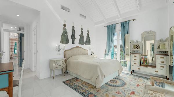 Chalet independiente en venta en Avenida Pablo Ruiz Picasso, Marbella
 photo 4