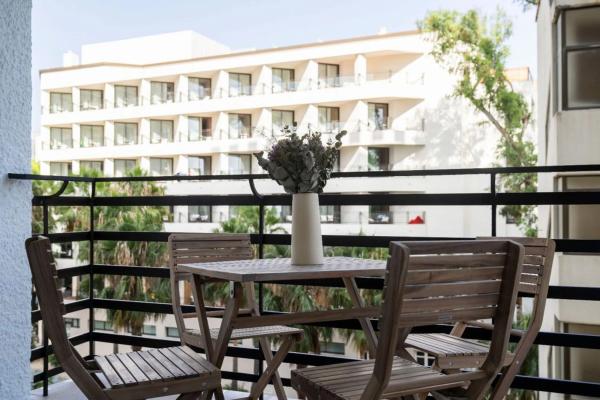 Apartment for sale in Calle Mediterráneo, 1, Marbella thumbnail 1