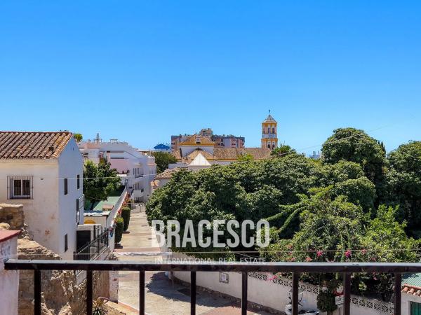Chalet adosado en venta en Casco Antiguo, 1 , Marbella thumbnail 1